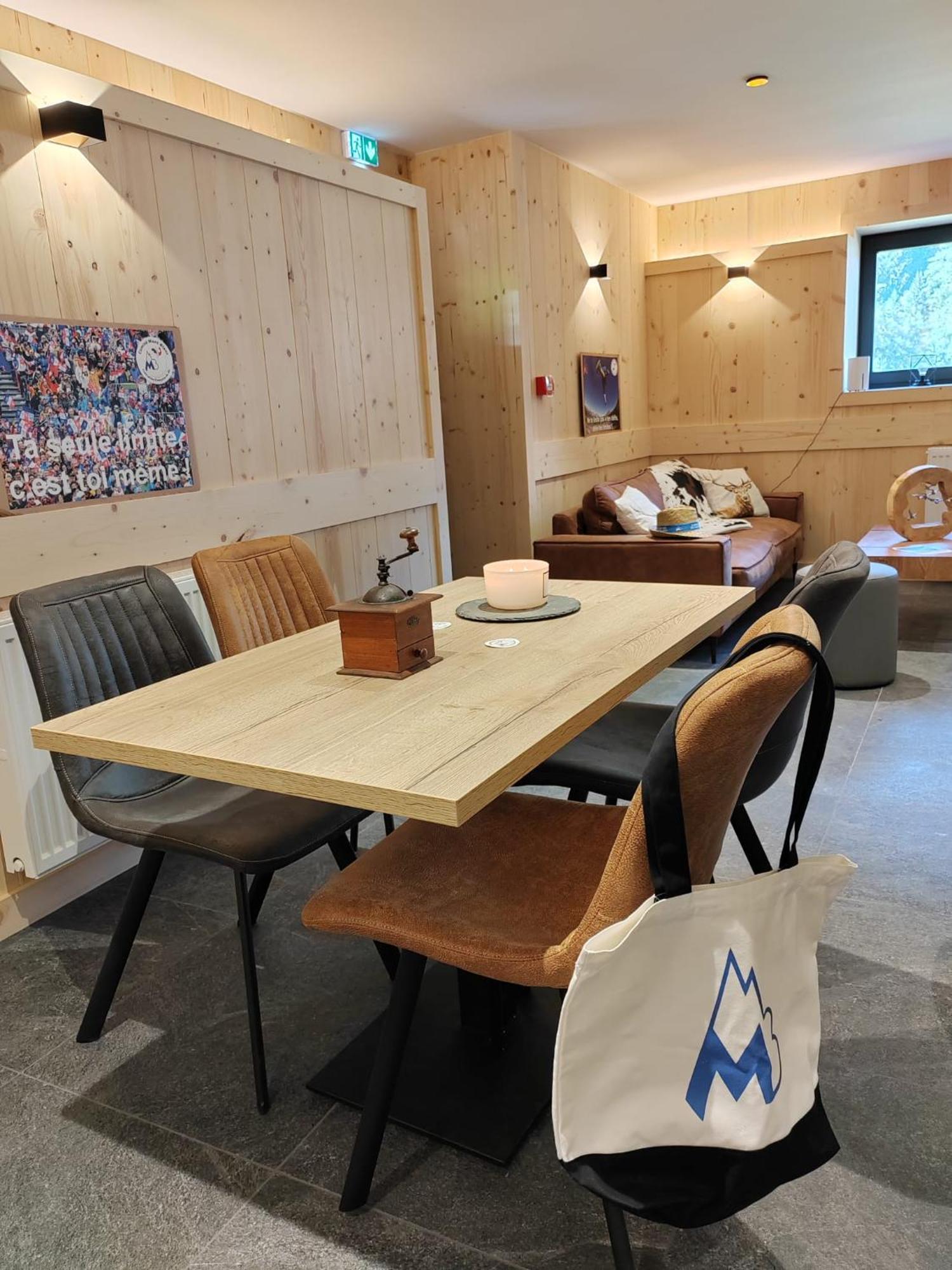 莱孔塔米讷蒙茹瓦 La Ferme Du Praz酒店 外观 照片